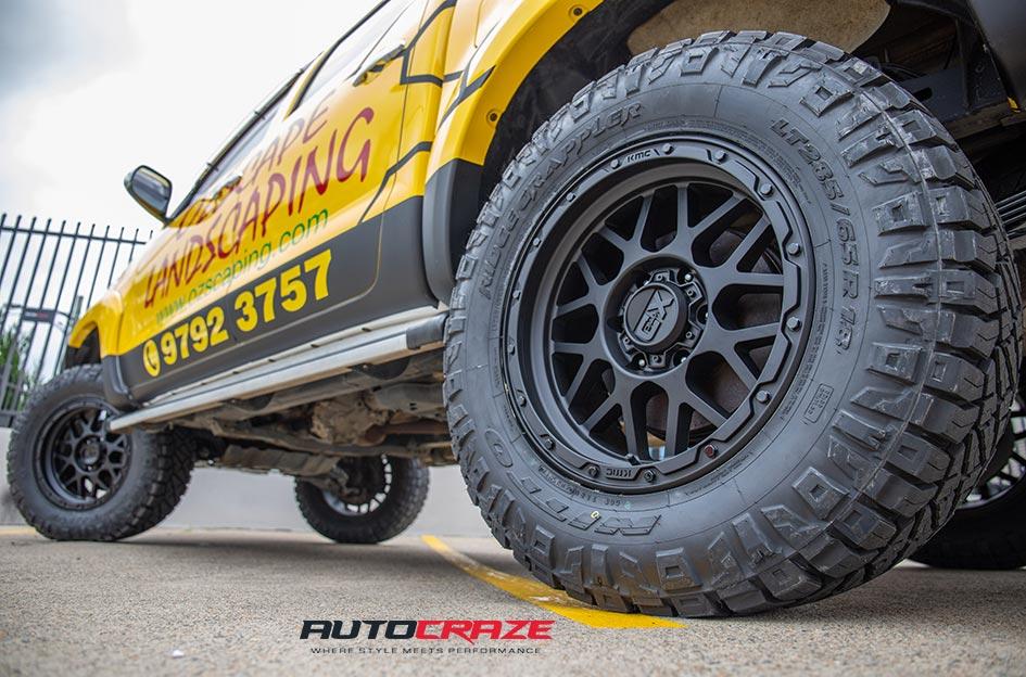TOYOTA HILUX N70 4WD GRENADE OR MATTE BLACK